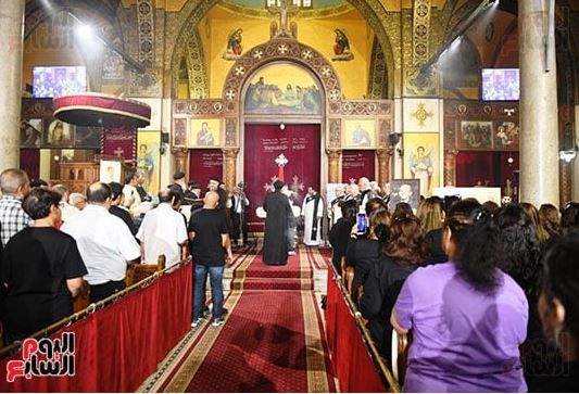 جنازة الفنان لطفي لبيب (9) جنازة الفنان لطفي لبيب (9)
