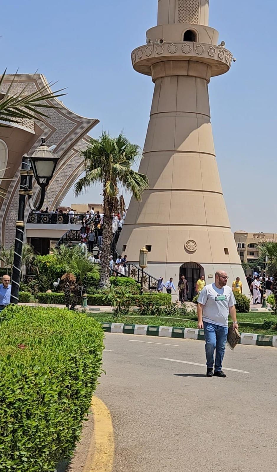 تشييع جثمان سيد صادق