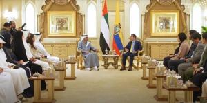 عبدالله بن زايد ورئيس الإكوادور يبحثان تعزيز علاقات التعاون بين البلدين