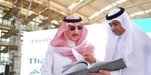 أمير جازان يتفقد سير العمل بمشروع مطار الملك عبدالله الدولي الجديد بجازان