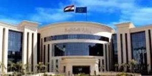 ضبط إحدى السيدات لقيامها بالنصب والإحتيال على المواطنين من خلال إنتحال صفة طبيبة بالجيزة