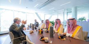الخريف يلتقي الرئيس التنفيذي لاتحاد الصناعات الدنماركية
