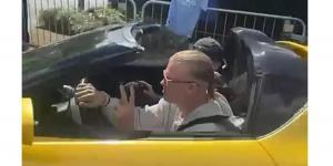 هالاند يضيف فيراري صفراء لمجموعته