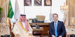 العنقري يبحث مع مدير معهد المراجعين الداخليين سبل تعزيز التعاون
