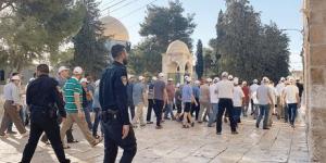 عشرات المستوطنين يقتحمون المسجد الأقصى