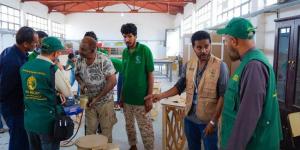 نُفّذ لتحسين سبل العيش في محافظة لحج.. فريق مركز الملك سلمان يطّلع على مشروع «التمكين المهني»
