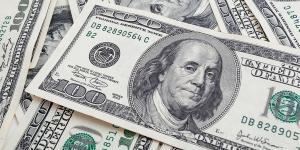 انخفاض الدولار عالميا مع تقييم بيانات التضخم
