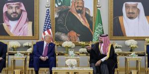 ترامب: قررت رفع العقوبات عن سوريا بعد مناقشات مع ولي العهد السعودي