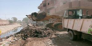 استمرار أعمال تطهير الترع والمصارف حفاظًا على الصحة العامة
