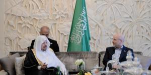 رئيس مجلس الشورى يستقبل نظيره الإيراني