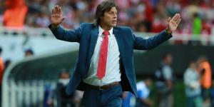 النصر يضع اللمسات الأخيرة للتعاقد مع المدرب الأرجنتيني ألميدا