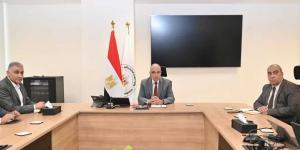وزير الري يتابع موقف تسهيل إجراءات إصدار تراخيص المياه الجوفية