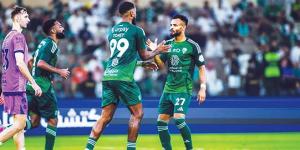 الأهلي برباعية يجتاز الخلود