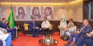 "التخصصي" يستقبل وزير الصحة السلوفاكي لبحث سبل التعاون في الرعاية التخصصية والابتكار الطبي
