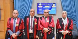 الباحث أحمد إبراهيم يحصل على درجة الماجستير في دراسة عن أثر أبعاد الحوكمة بالأداء المالي للجامعات