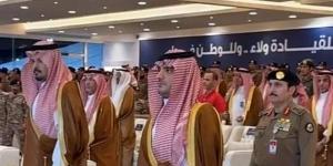 وزير الداخلية يقف على استعدادات الجهات الأمنية لحج هذا العام