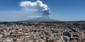 عاجل/ ثوران بركان بشكل مفاجئ في ايطاليا