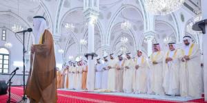 حاكم عجمان يؤدي صلاة عيد الأضحى في مسجد الشيخ راشد بن حميد
