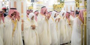 أمراء المناطق يؤدون صلاة عيد الأضحى