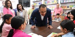 رئيس الوزراء يتفقد مشروع "كتابك" الثقافي بقرية زاوية صقر بمحافظة البحيرة
