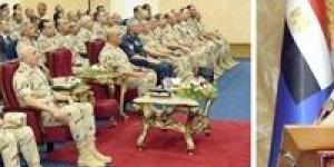 الفريق أول عبد المجيد صقر القائد العام للقوات المسلحة وزير الدفاع والإنتاج الحربى يلتقى بعدد من مقاتلى المنطقة الجنوبية العسكرية