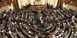 نواب البرلمان يطلبون من التجار: خفض الأسعار بعد تراجع الدولار