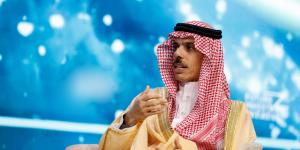 وزير الخارجية يتحرك دبلوماسياً لوقف الانتهاكات في غزة