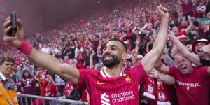 مدافع هولندي بديل محمد صلاح في ليفربول