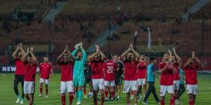 مفاوضات تجديد نجم الأهلي تتعثر بسبب وكيله