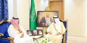 الأمير جلوي بن عبدالعزيز يتسلم تقريرًا عن المدينة الصناعية بنجران