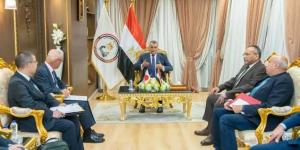 وزير الدولة للإنتاج الحربي يستقبل السفير الياباني بالقاهرة لبحث أوجه التعاون المشترك