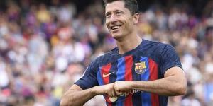 برشلونة يعلن غياب نجمه ليفاندوفسكي للإصابة