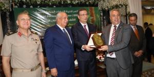 وزير الزراعة ومحافظو البحيرة والوادي الجديد ودمياط يفتتحون مؤتمرًا علميًا لاستعراض أحدث تقنيات المكافحة الحيوية للآفات