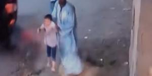 الداخلية تكشف تفاصيل تعدى شخص على طفلة بالضرب ومحاولة سرقة قرطها