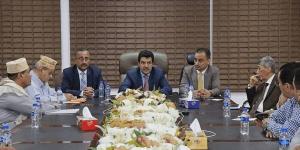 البنك المركزي اليمني يناقش الآلية التنفيذية لعملية تغطية الواردات من الخارج