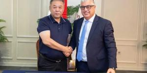رئيس اقتصادية قناة السويس يوقع عقد إنشاء مصنع ”تشانجتشو رامادا- Changzhou RAMADA” لصناعة المنسوجات بالقنطرة غرب