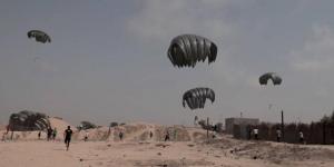 3924 طناً إجمالي المساعدات الإماراتية في عملية «طيور الخير» فوق غزة