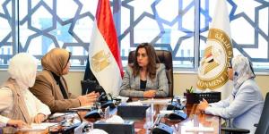 منال عوض تتابع جهود رصد وتحسين جودة الهواء والمياه لحماية البيئة
