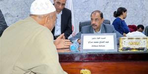 محافظ سوهاج يعقد اللقاء الجماهيري الأسبوعي