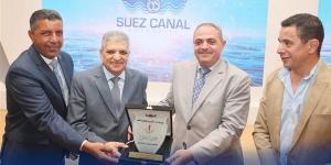 الفريق أسامة ربيع يلتقي أوائل الطلاب الحاصلين على الثانوية العامة