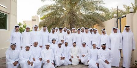 حمدان بن زايد: مجالس الأحياء مدارس لتعزيز التواصل