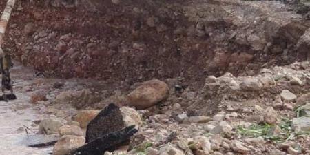 سيول جارفة تداهم منازل مواطنين في البترا