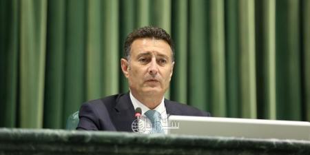 بالفيديو  ..  الصفدي لنواب "العمل الإسلامي" غاضباً: إذا في راسكم موّال ..  غنّوه برّا المجلس