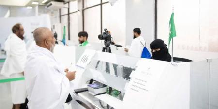 المرأة السعودية تشارك في خدمة المستفيدين من مبادرة طريق مكة
