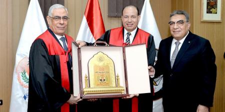 جامعة المنصورة تمنح النائب العام الدكتوراه الفخرية