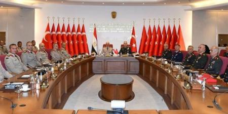 تقارب عسكري بين مصر وتركيا في أعقاب لقاء رئيسي أركان الجيشين