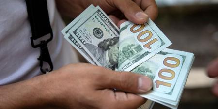ارتفاع سعر الدولار وسط تفاؤل بمحادثات التجارة الأمريكية الصينية