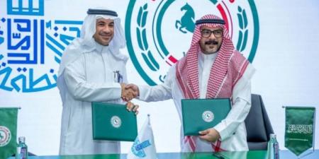 أمانة الشرقية ونادي الاتفاق يوقعان اتفاقية تعاون لخدمة المجتمع وتعزيز الوعي البيئي والرياضي