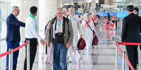 بتكاتف جهود العاملين في مبادرة "طريق مكة".. إنهاء إجراءات سفر الحجاج خلال دقائق
