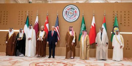 خالد بن محمد بن زايد: الإمارات تدعم الحوار والدبلوماسية.. وأمريكا تساهم في تعزيز الاستقرار العالمي